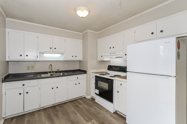 Building Photo - Charming Brick Ranch in Augusta, GA