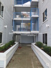 Building Photo - 2244 13th Ave W