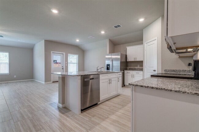 Building Photo - 16408 Severn Ln