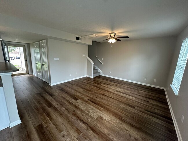 Building Photo - 2014 Stoney Meadow