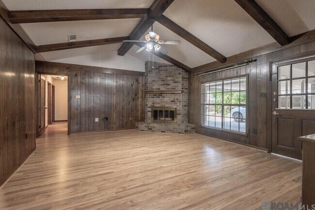 Foto del edificio - 14823 Stoneberg Ave