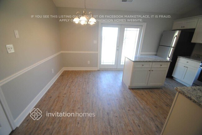 Foto del edificio - 4665 Pine Isle Way