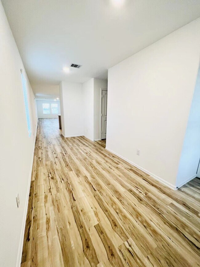 Building Photo - 14502 Boyton Holw Trce