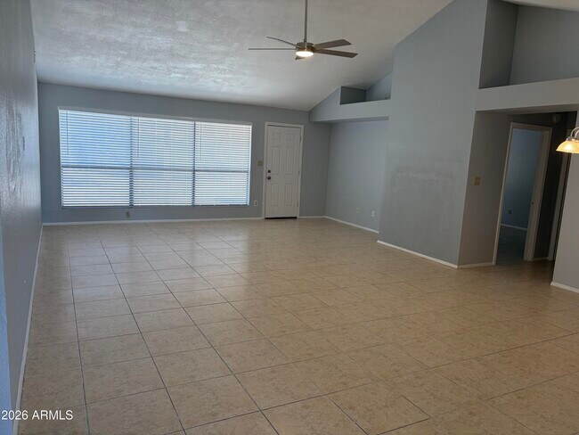 Foto del edificio - 5810 W Kesler St