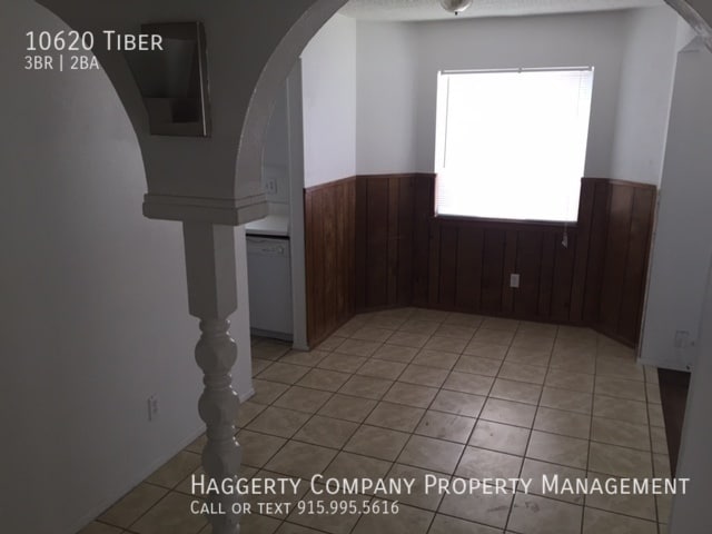 Building Photo - 10620 Tiber-