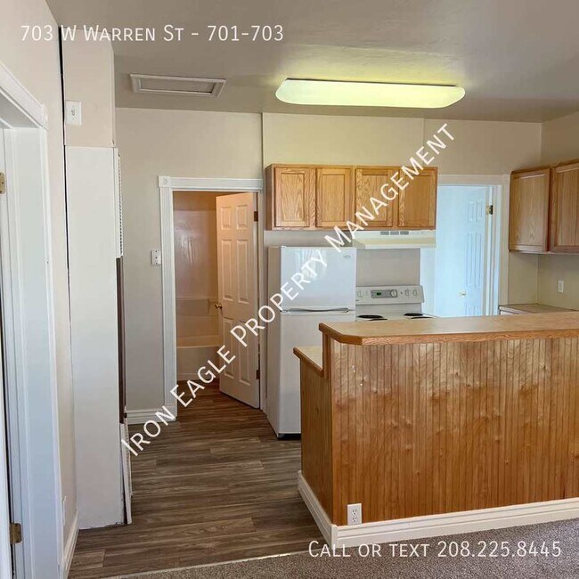 Foto del edificio - 703 W Warren St