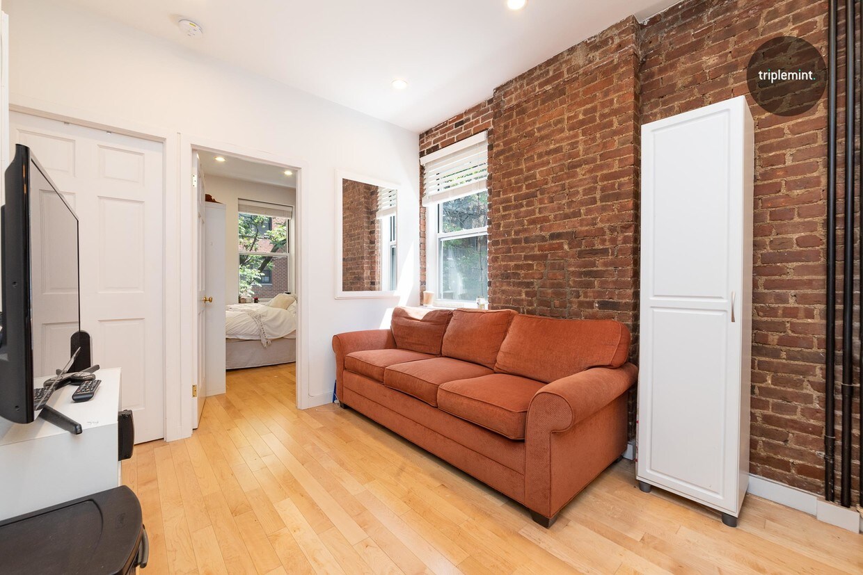 Primary Photo - 228 East 22nd Street