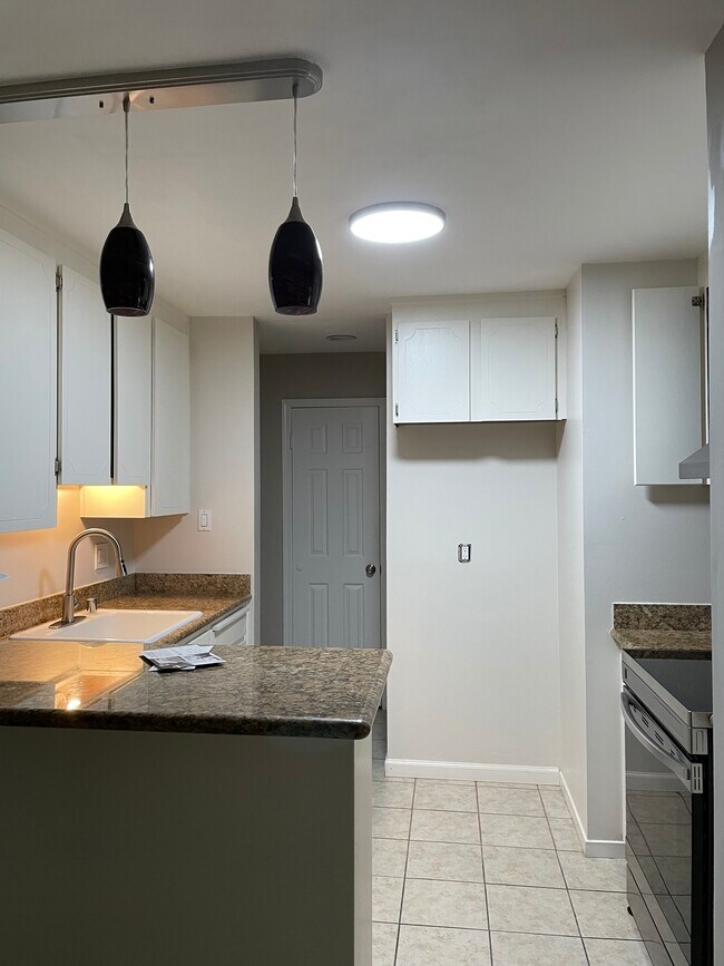 Kitchen - 1591 Ellis St