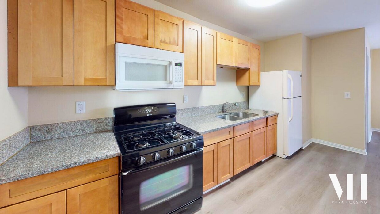 Foto del edificio - Three Bedroom Townhome with Private Baths ...