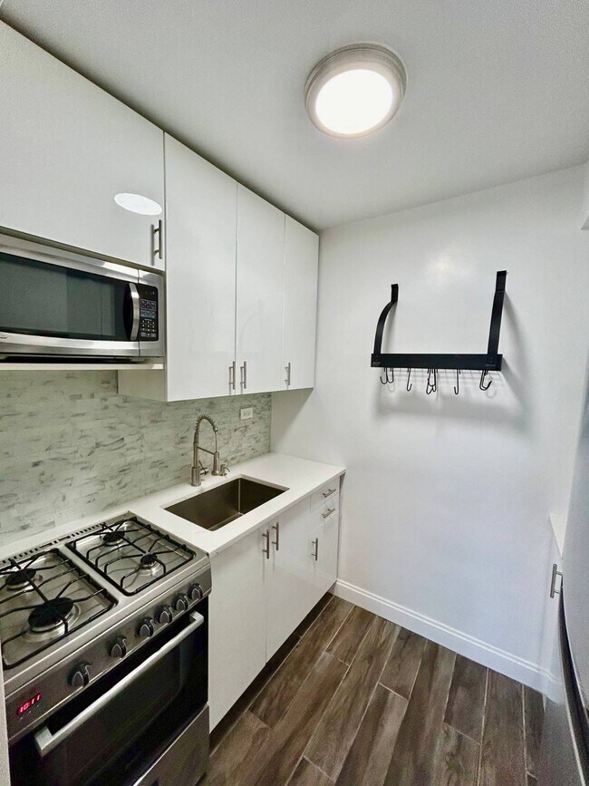 Foto del edificio - 5730 Mosholu Ave