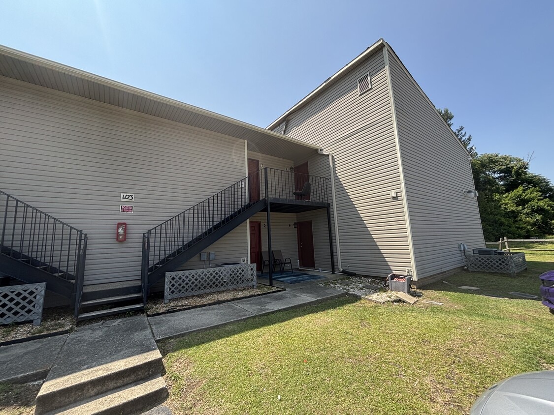 Primary Photo - 1123 Southwood Dr