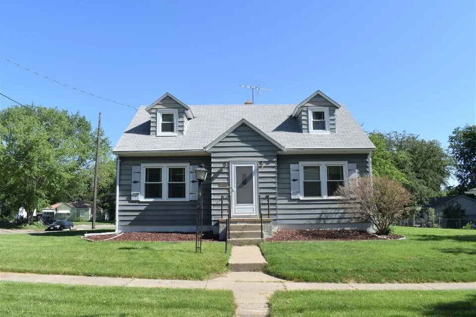 1221 W 20th St, Sioux City, IA 51103 House Rental in Sioux City, IA