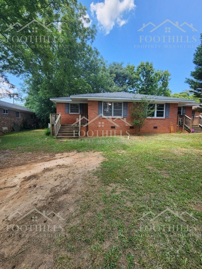 Building Photo - 418 W Fredericks St