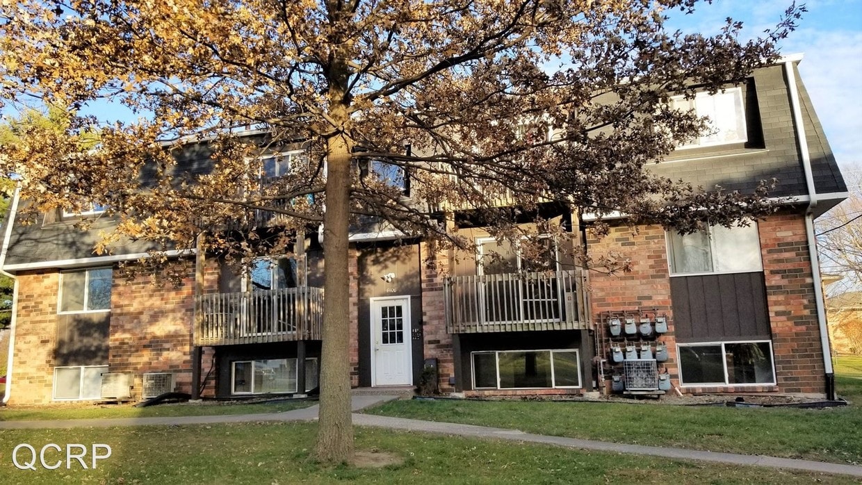 Primary Photo - 4406 N Division St