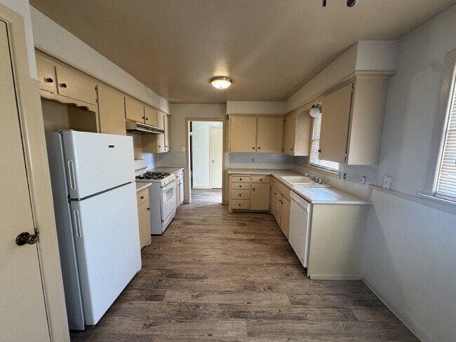 Foto del edificio - Beautiful 3-Bedroom Home with 2 Baths on 14th Street, Lubbock!