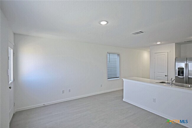 Foto del edificio - 5014 Winecup Cv