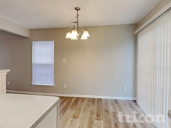 Building Photo - 5818 Greenway Vista Ln