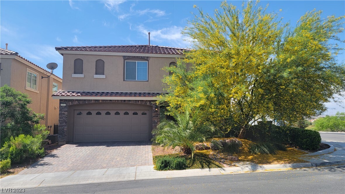 Foto principal - 6593 Mountain Spirit Ct
