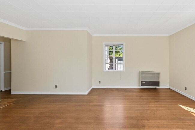Building Photo - 728-734 Seminary St