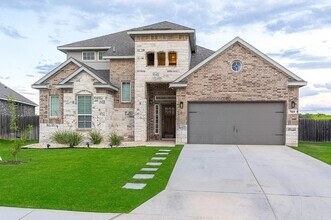 Building Photo - 830 Rench