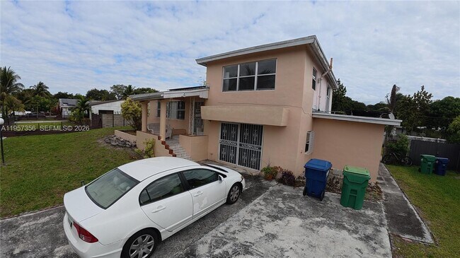 Foto del edificio - 14931 NE 7th Ct