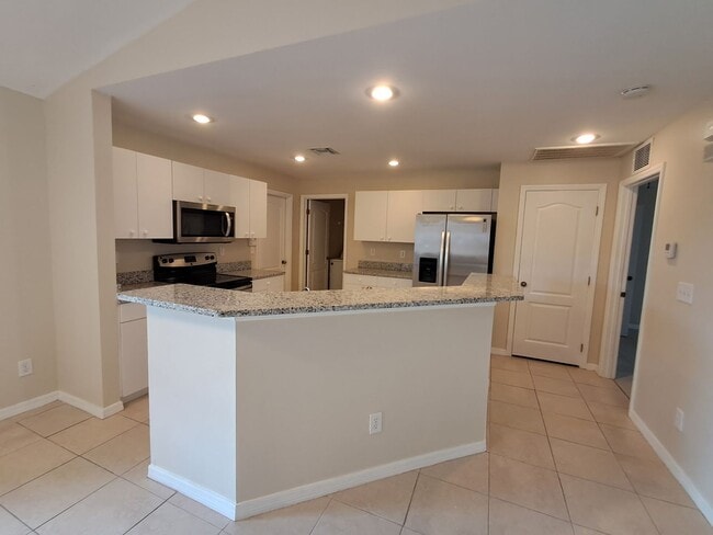 Building Photo - 6142 Hester Ave