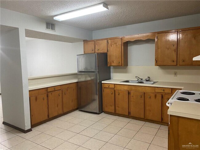 Building Photo - 316 Gastel Cir