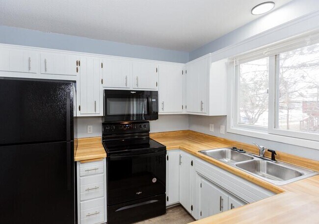 Building Photo - 4605 13th Ave NW