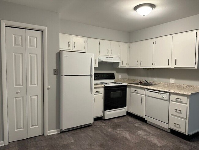 Foto del edificio - 6890 Clearfield St