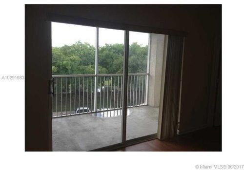 Foto del edificio - 11793 W Atlantic Blvd