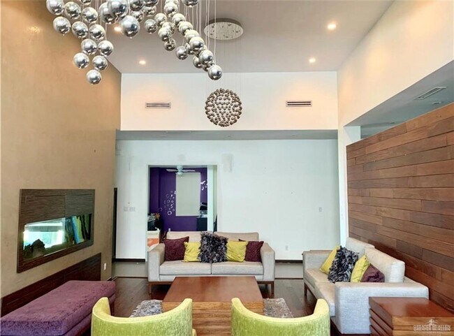 Foto del edificio - 302 Grovewood Ave