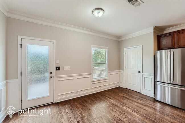 Foto del edificio - 3637 Lake Estates Way, Atlanta, GA, 30349