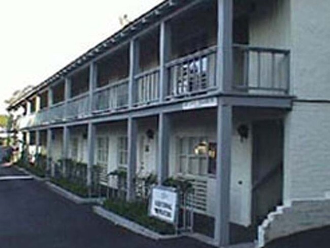 Building Photo - 1214 Coast Village Rd