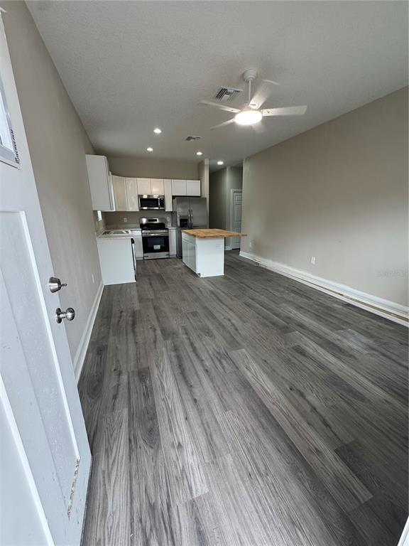 Building Photo - 3815 Valley Tree Dr