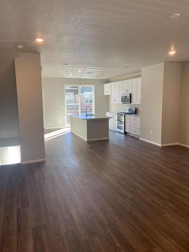 Building Photo - 13705 Del Corso Way