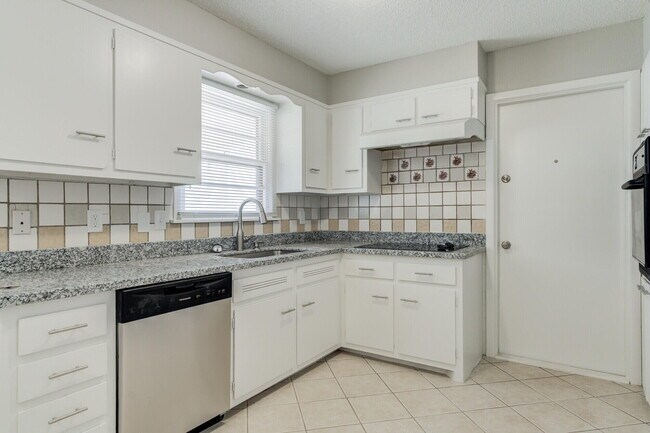 Foto del edificio - 4916 46th St