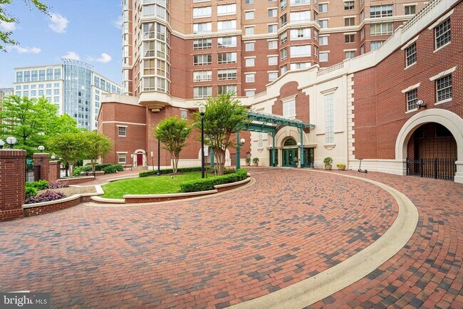 Building Photo - 2181 Jamieson Ave