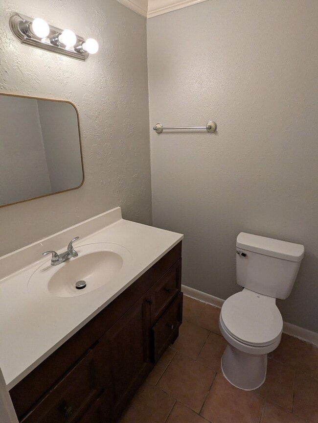 Foto del edificio - 7200 Clarewood Dr