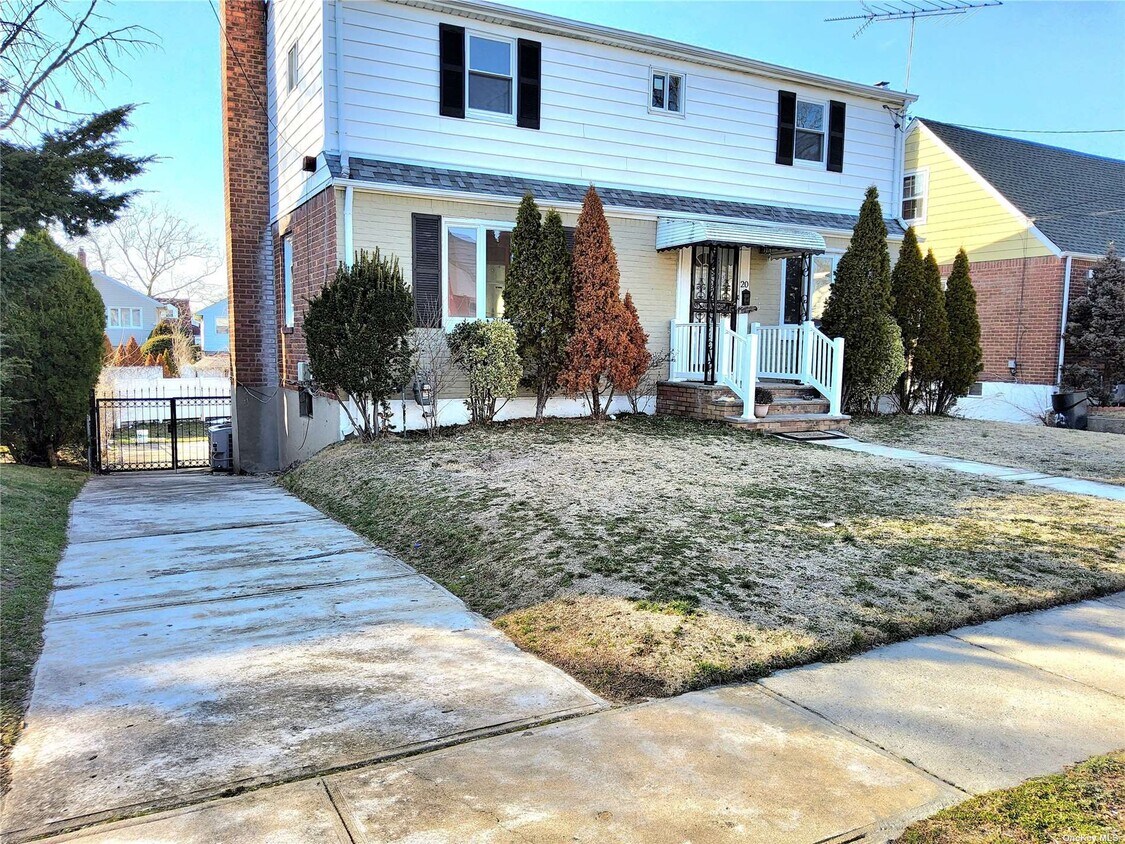 20 Ridgewood St, Valley Stream, NY 11580 House Rental in Valley Stream, NY
