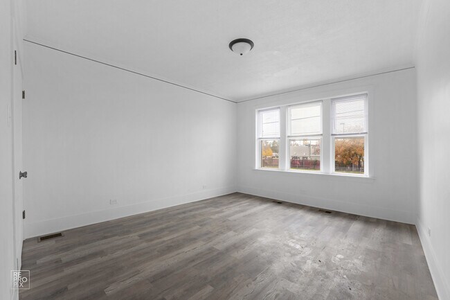 Foto del edificio - 2118 S 51st Ave