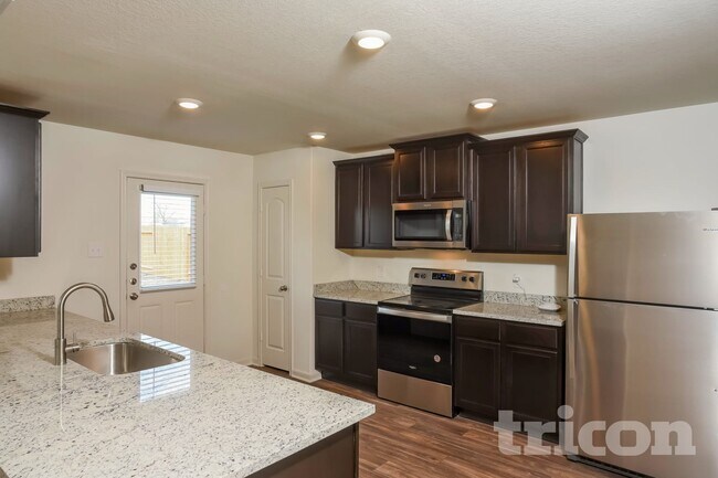 Foto del edificio - 11031 Chatham Ct