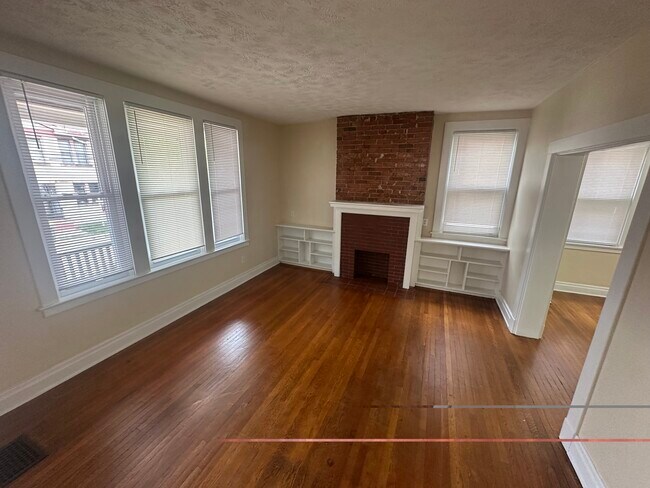 Sala de estar - 1359 Illinois Ave