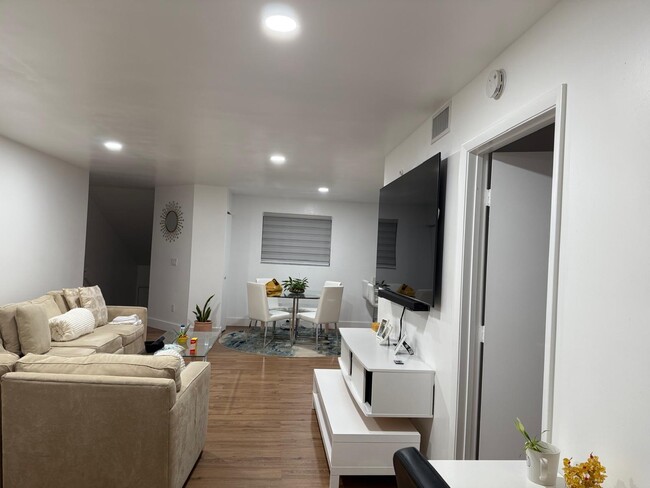 Foto del edificio - 2024 SE 27th Dr