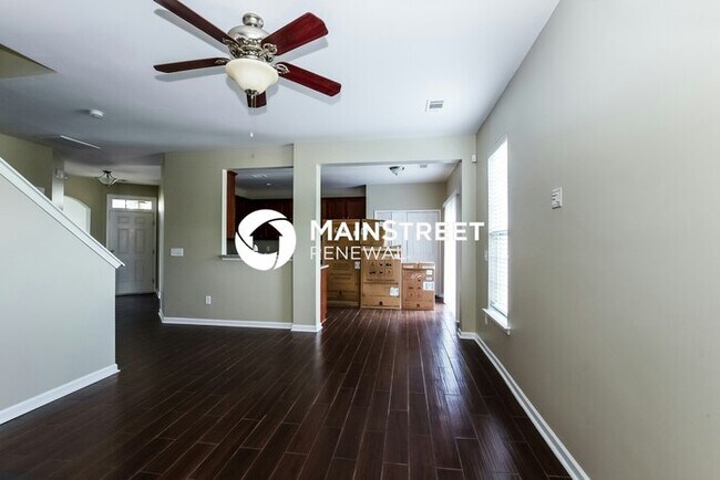 Foto del edificio - 3 Bedroom Pet-Friendly Home in Charlotte, NC with Main Street Renewal