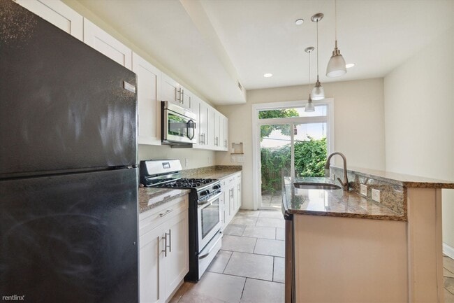 Foto del edificio - 4 br, 3 bath Duplex - 1728 N GRATZ ST Unit 1