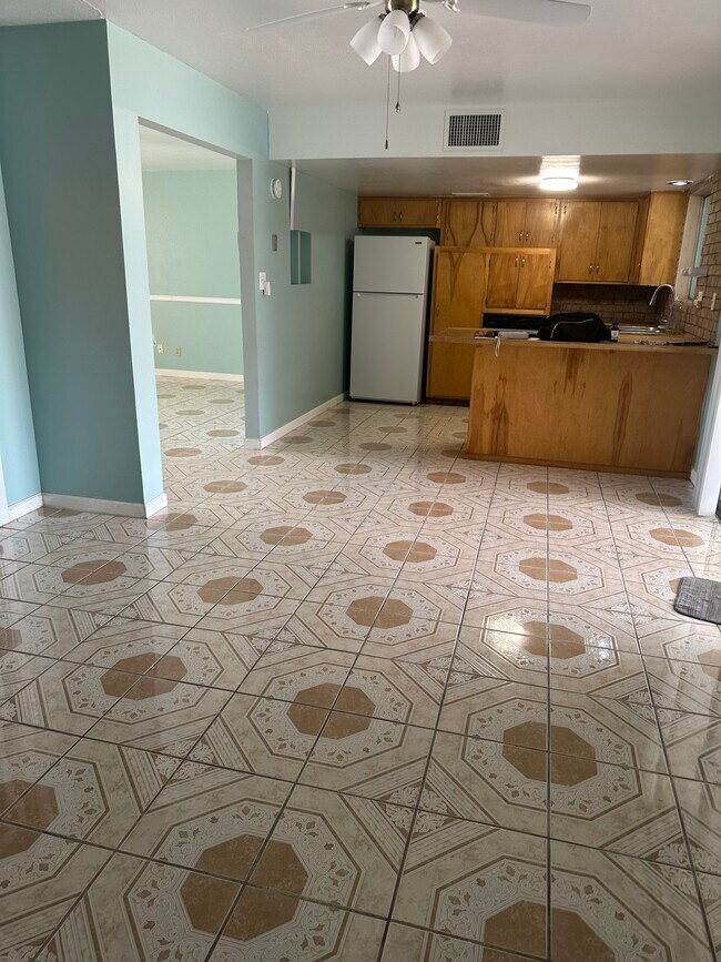 Foto del edificio - 3628 W Palmaire Ave