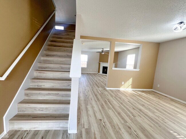 Foto del edificio - 14243 Holly Berry Cir