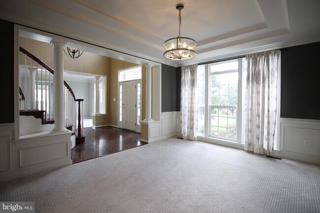 Foto del edificio - 5569 Jamisons Farm Dr