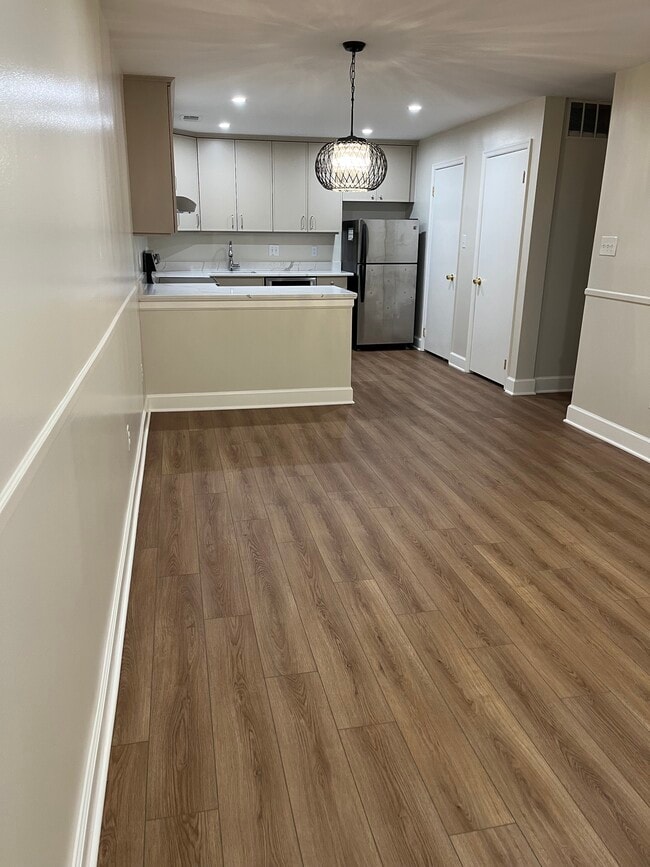 Building Photo - 10702 Kings Riding Way