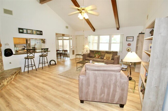 Foto del edificio - 13767 Greywood Dr